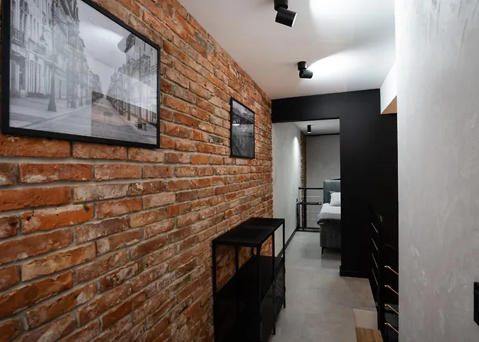 Your Aparts - Lofty Scheiblera * وودج